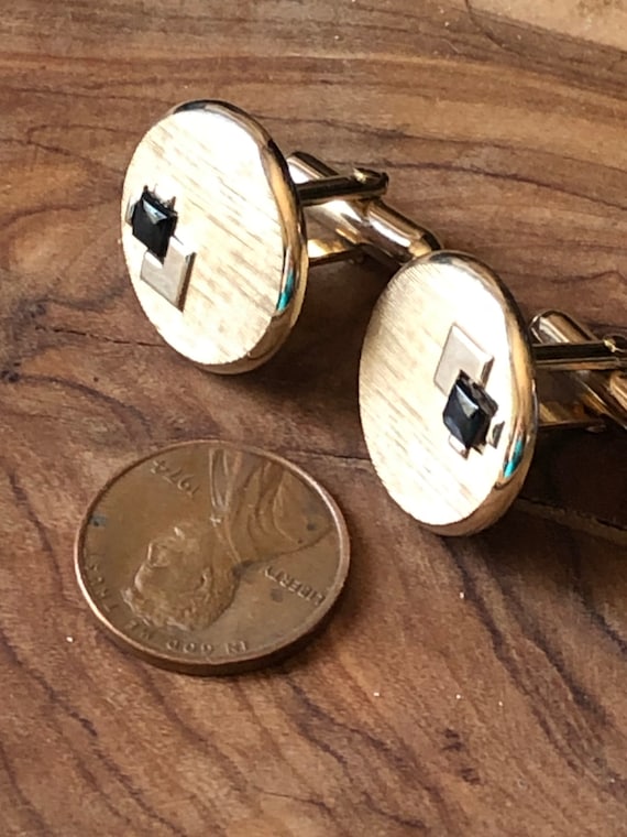Vintage Swank Gold Tone with Black Onyx Glass Accent Cufflinks #vintagecufflinks