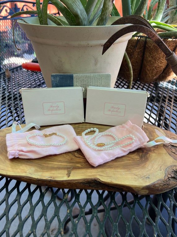 Vintage Avon Faux Pearl Necklace and Bracelet Set in Original Boxes #vintageavonjewelry