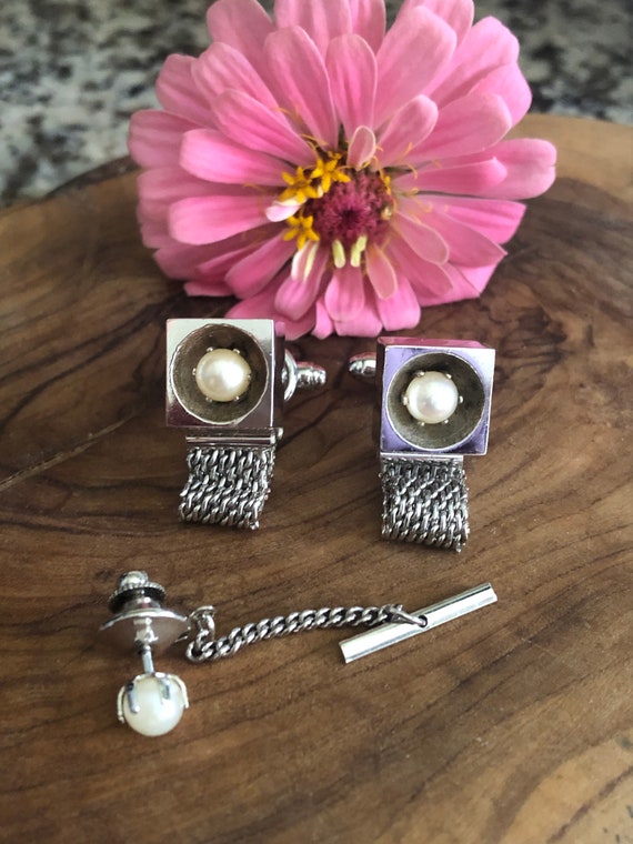 Faux Pearl and Silver Tone Mesh Cufflinks with Single Faux Pearl Tie Tack With Safety Chain #vintagecufflinkset