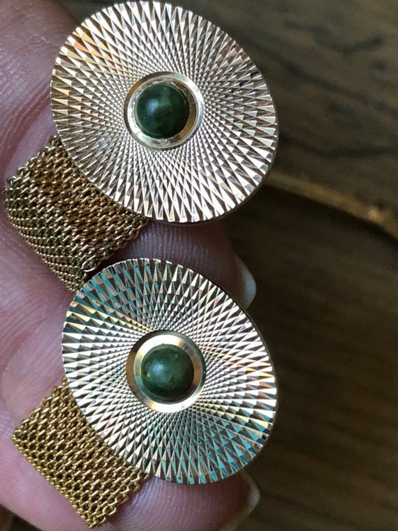 Vintage Gold Tone Mesh and Green Stone Cufflinks Circa 1980 7/8 inch Oval #vintagecufflinks #mensgoldcufflinks