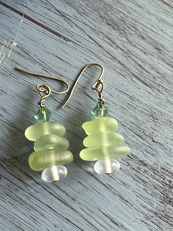 Hand Made Green Sea Glass Dangle Earrings #seaglassjewelry #handmadeearrings