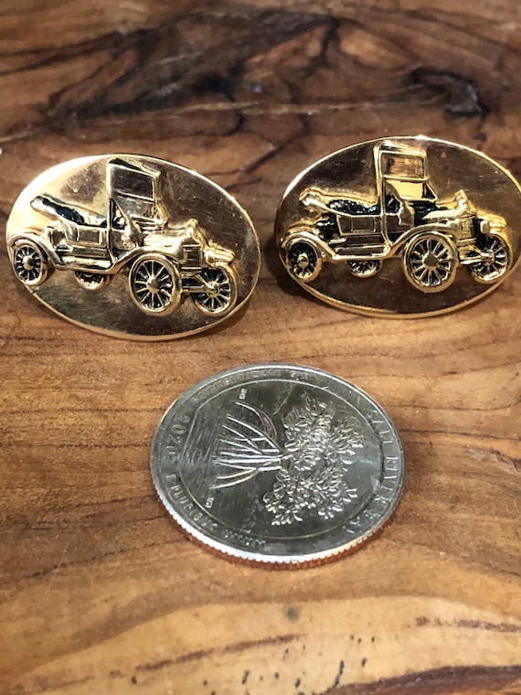 Vintage Gold Tone Ford Model T Cufflink Set #vintagecufflinks #cufflinks #vintagefordcollectibles