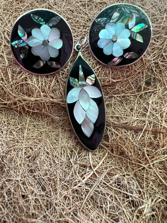Abalone Shell and Sterling Silver Mosaic Clip Earrings and Pendant Set Mexico #abaloneshelljewelry