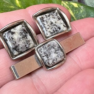 Vintage Speckled Stone Silver Tone Cufflink and Tie Bar Set #vintagecufflinks