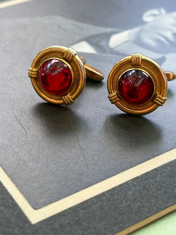 Vintage Red Glass and Gold Tone Hickok USA Cufflinks #vintagecufflinks #vintagemensfashion