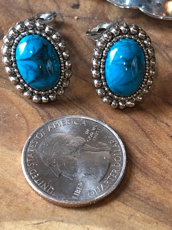 Vintage Coro Faux Turquoise Squash Blossom Clip Earrings #vintagecorojewelry #coroearrings #fauxturquoise