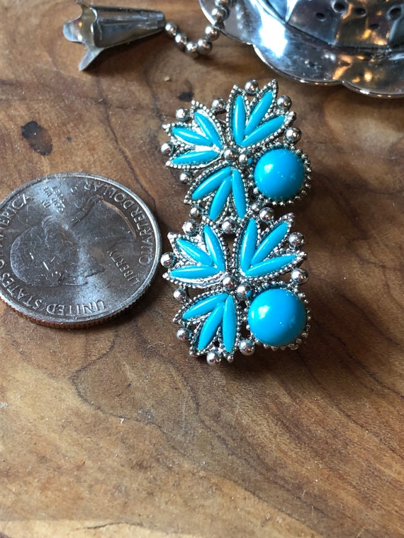 Vintage Faux Turquoise Squash Blossom Clip Earrings #vintageclipsearrings #vintagesquashblossomearrings