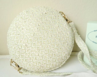 Shoulder bag light green. round crossbody bag, removable wristlet fabric clutch, very trendy, chic and feminin round purse.