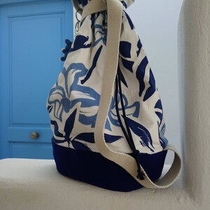 Sac Charleston Velours Bleu Canard à Fleurs Multicolores Sequins Perles Soirée