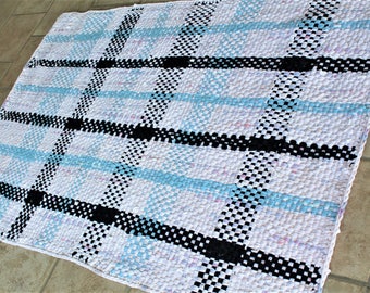 Large White & Blue Rag Rug, Rustic Farmhouse Rug, Indoor Porch Mat