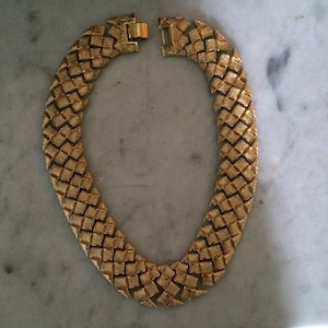huge egyptian cleopatra gold plated  1970 necklace signed NAPIER
