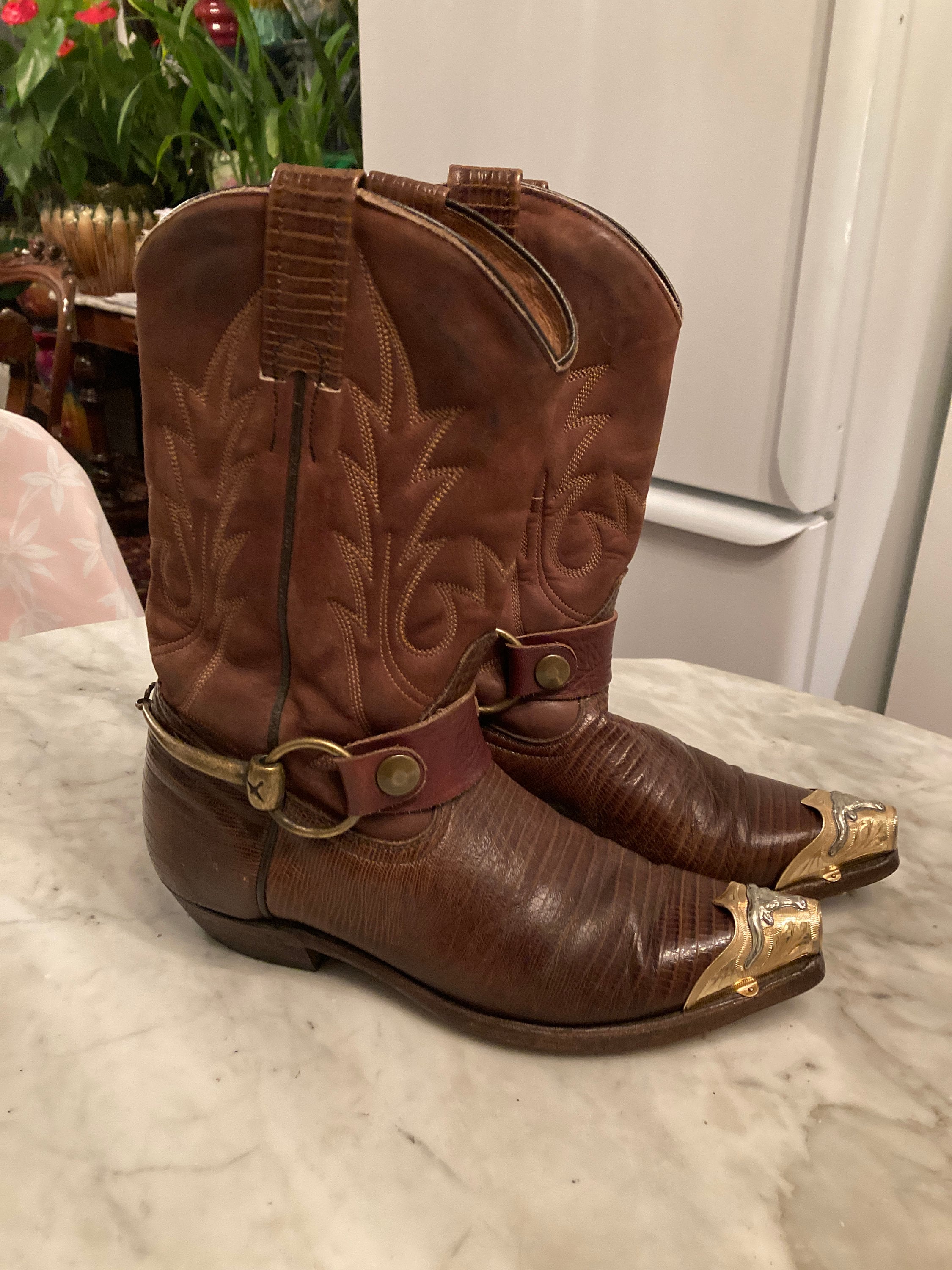 Cowboy sales boot tip