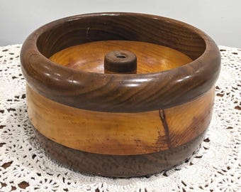 Vintage Wooden Nut Bowl – Mid-Century Rustic Snack Dish with Natural Wood Grain | Retro Entertaining or Kitchen Decor