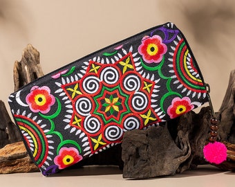 Hmong Tribe Embroidered Women's Purse with ZigZag Pattern, Boho Wallet, Bohemian Wallet, Hippie Wallet Handbag - WA301FCMUL