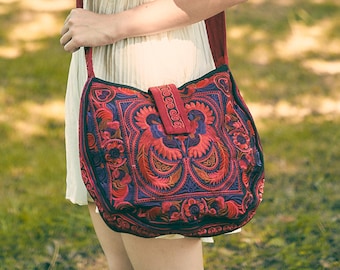 Bolso bandolera bordado Hmong artesanal con estampado de pájaro rojo - BG303REDBLS