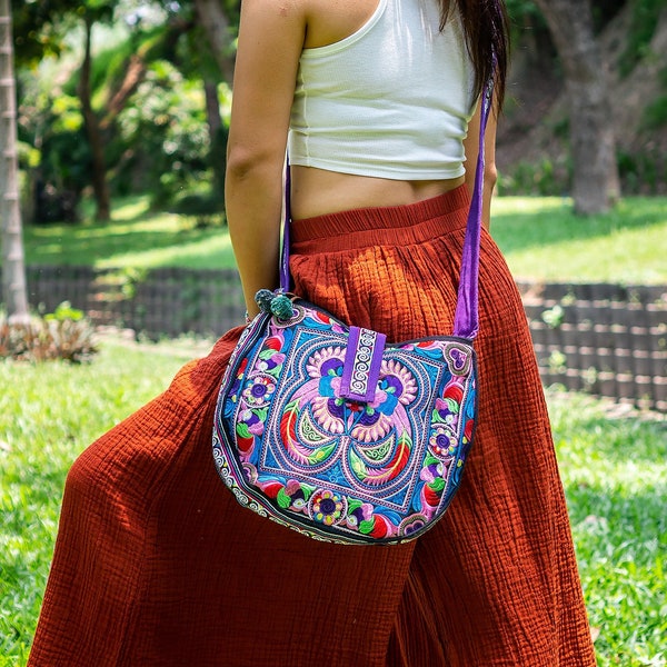 Sac crossbody à motif d’oiseau coloré avec broderie de la tribu Hmong, sac crossbody rond Boho, sac crossbody hippie - BG303CB