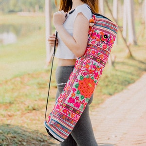 Fair Trade Yoga Tasche für Matte, Hill Tribe Hmong Bestickte Yogatasche für Frauen, Ethnische Yoga Tasche aus Thailand - BG316WHIG