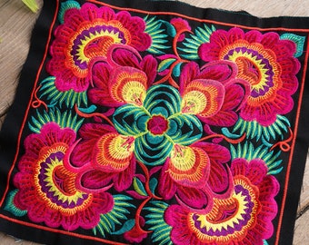 Hmong Tribe Bestickter Stoff, Floral Thai Textil, DIY Bastelbedarf - TX101F