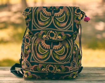 Mokka Vogel Muster Hmong bestickter Rucksack für Frauen, Rucksack aus Thailand, Hippie Rucksack, Boho Rucksack - BG317MB