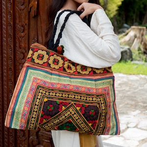 Gelbe Diamant Strand Tragetasche mit Stickerei der Hmong Hill Tribes, Boho Tote, Boho Tote, Strandtasche aus Thailand - BG301ORGDIA
