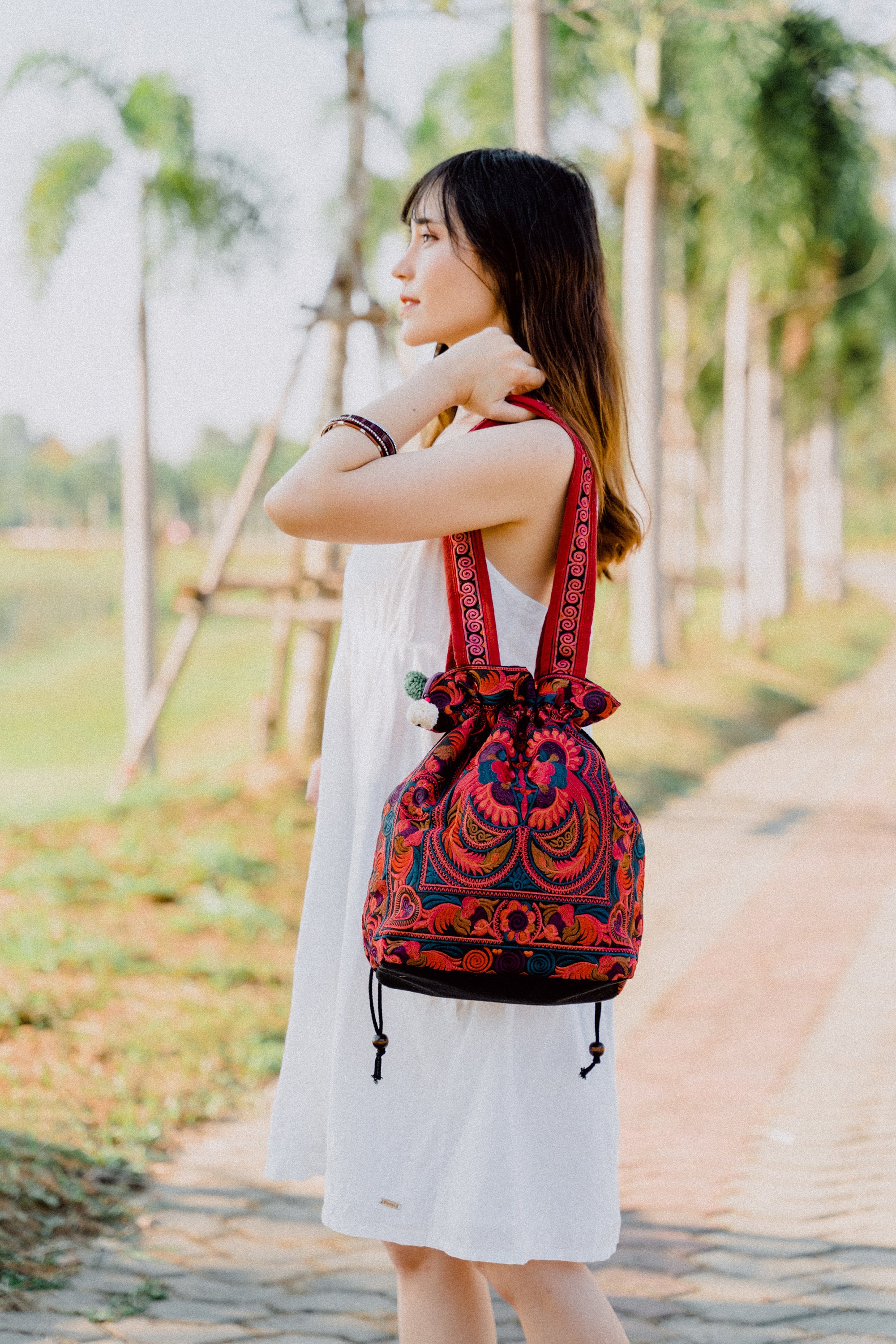 トートバッグ [MOLLIOLLI] KEETY RABBIT prelude fur mini bag [MIX RED] Red Bird Pattern Hmong Embroidered Tote Bag, Handcrafted