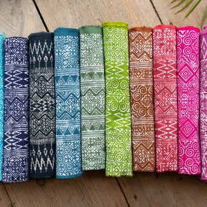 Batik de algodão Hmong tecido à mão com 14,5" de largura, vendido por 1 jarda, Batik tradicional Hmong com bloco de cera feito à mão da Tailândia - TX107BA
