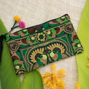 Green Bird Pattern Embroidered Hmong Tribes Clutch Bag,  Wristlet for Women, Ethnic Purse from Thailand, Unique Gift for Her - BG308GREB