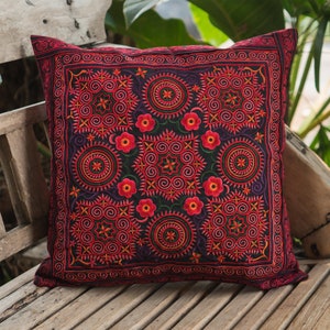 Roter Hmong Bestickter Kissenbezug, Kissenbezug, Ethno Kissenbezug, Thai Kissenbezug, Boho Kissen - CS101FCRED