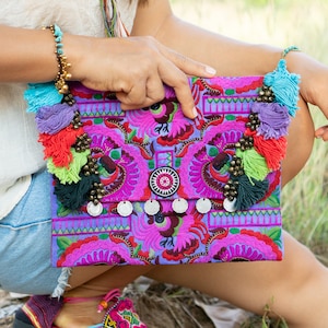 Bolsa de cosméticos de peônia roxa, bolsa de mão bordada Hmong, bolsa de mão tribal com borlas, bolsa de mão étnica, bolsa de mão hippie - BG501PURPE