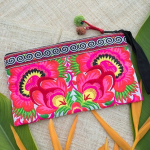 Rosa Blume Hmong Muster Frau Clutch Bag, Boho Geldbörse, Festival Tasche, ethnische Clutch Tasche, Geldbeutel aus Thailand - BG308FLWHIT