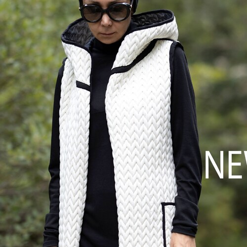Outerwear/ White Vest/ Sleeveless 