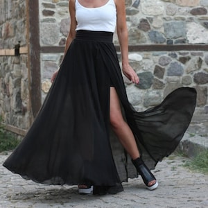 High waist skirt, Maxi Chiffon skirt, Graceful movement, Effortless elegance, Sheer fabric, Feminine style, Flattering fit, Flowy silhouette