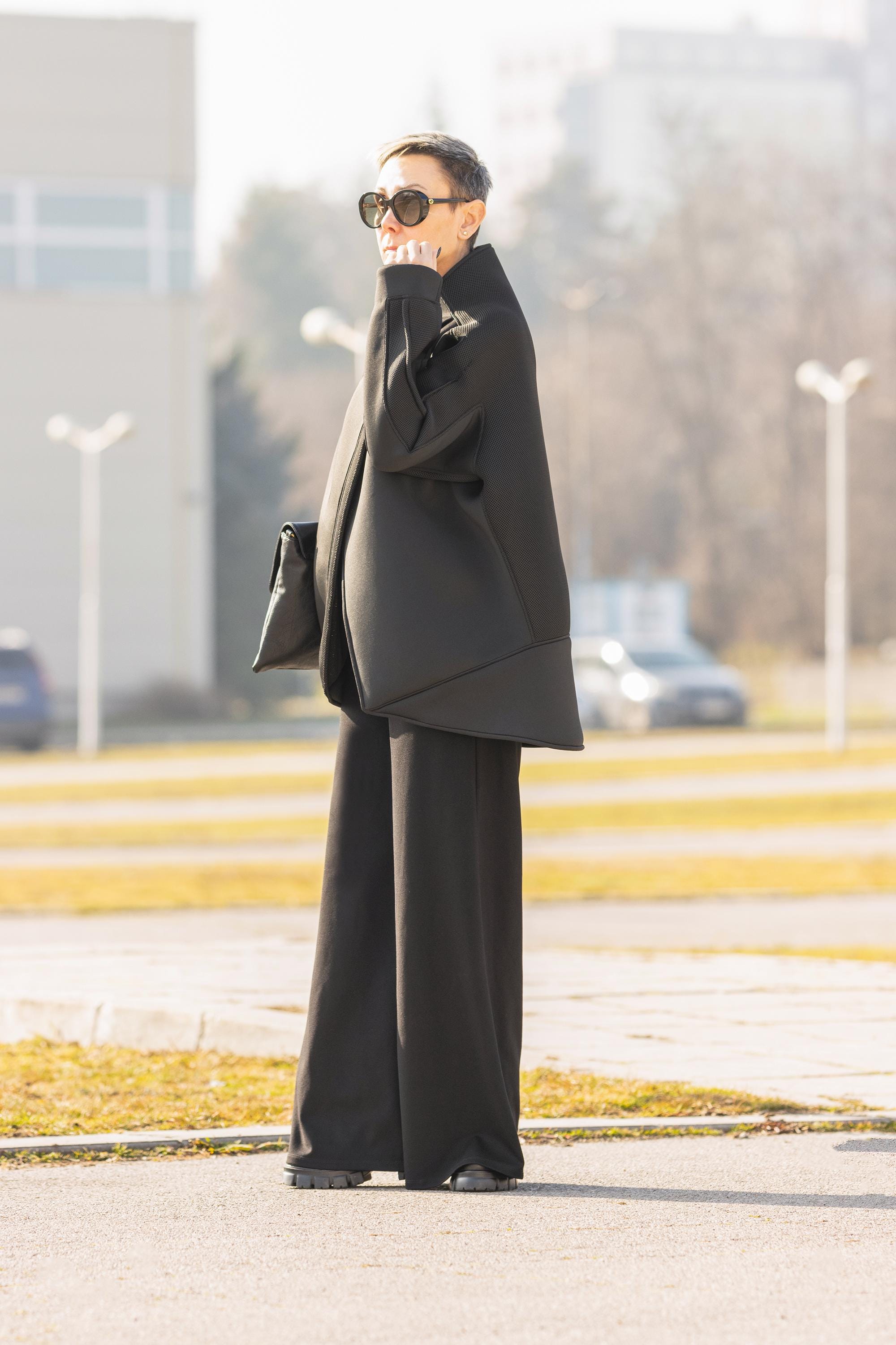 Short Black Coat – Lightweight Fall Jacket for Women, High Collar 