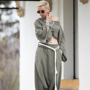 Two Piece Cotton Set for Women, Muslin Crop Top and Harem Pants, Long Sleeve Lounge Outfit, Minimalist Boho Resort wear, Yoga Outfit