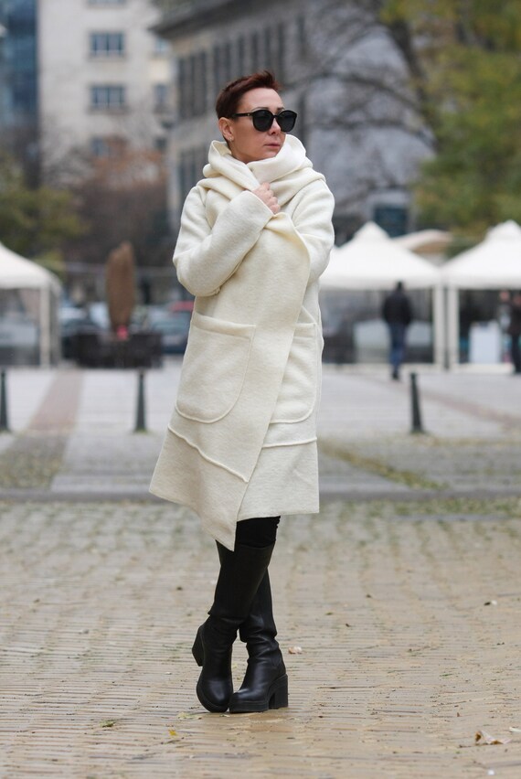 女性用フード付きコート/ホワイトコート/ウールカーディガン/ウール  