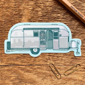 Zilveren campersticker, vintage campersticker, campingsticker, enkele gestanste vinylsticker