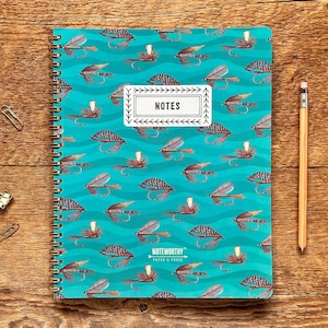 Cuaderno de pesca con mosca, cuaderno de aventuras al aire libre con pesca en ríos, cuaderno de 8 x 10 con espiral y líneas, fabricado en EE. UU.