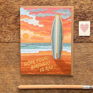 Cartão de aniversário Rad Surf, cartão de aniversário de aventura, cartão dobrado único, em branco dentro
