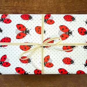 Ladybug Pattern Gift Wrap / Set of 3 Sheets