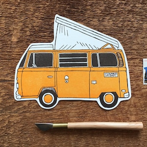 Carte postale de camping-car, carte postale de camping-car orange, carte postale de typographie découpée