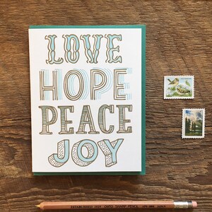 Love Hope Peace Joy, Tarjeta de tipo de vacaciones, Tarjeta de notas doblada Letterpress, En blanco por dentro