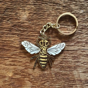 Honey Bee Enamel Keychain, Bee Keychain, Outdoors Keychain, Single Hard Enamel Keychain