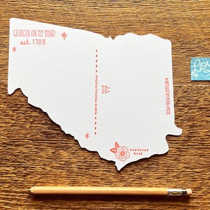 Carte postale de Géorgie, salutations de Géorgie, carte postale d'état de typographie découpée image 4