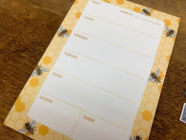 Honey Bees Weekly Desk Planner, Honey Bees Pattern , 6.75 x 9.75 To Do Notepad image 2