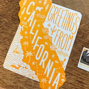 Carte postale californienne, salutations de Californie, carte postale d'État typographique découpée image 6
