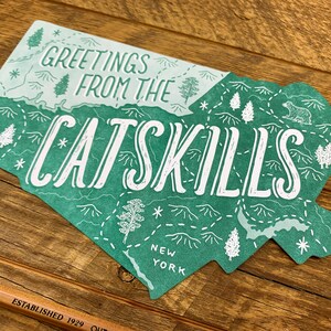 Cartolina Catskills, Saluti dalle Catskills, Cartolina Die Cut Letterpress Stato immagine 3