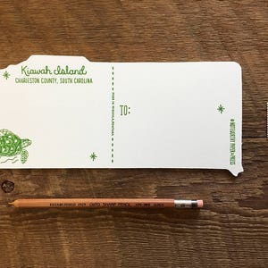 Carte postale de l'île Kiawah, Salutations de l'île Kiawah, carte postale typographique découpée image 6