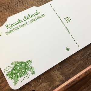 Carte postale de l'île Kiawah, Salutations de l'île Kiawah, carte postale typographique découpée image 7