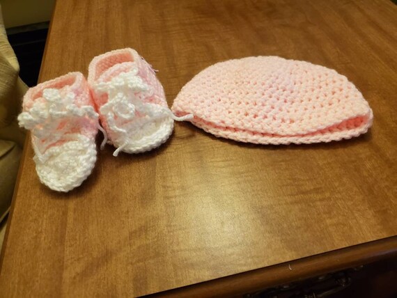 converse hat and bootie set