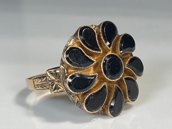 Antique Jet Mourning Ring in 10K Yellow Gold Victorian Era Etsy UK